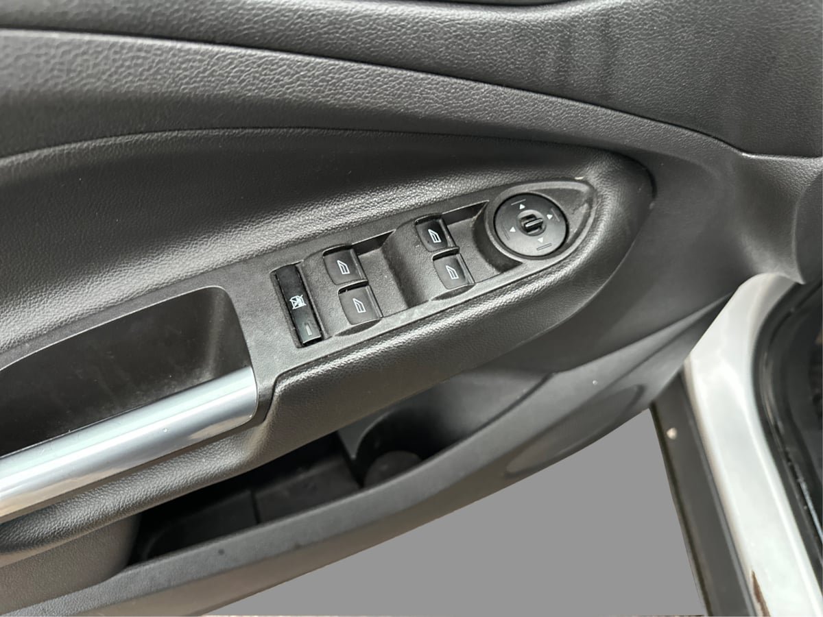 Used 2013 Ford Escape SE FWD image 27