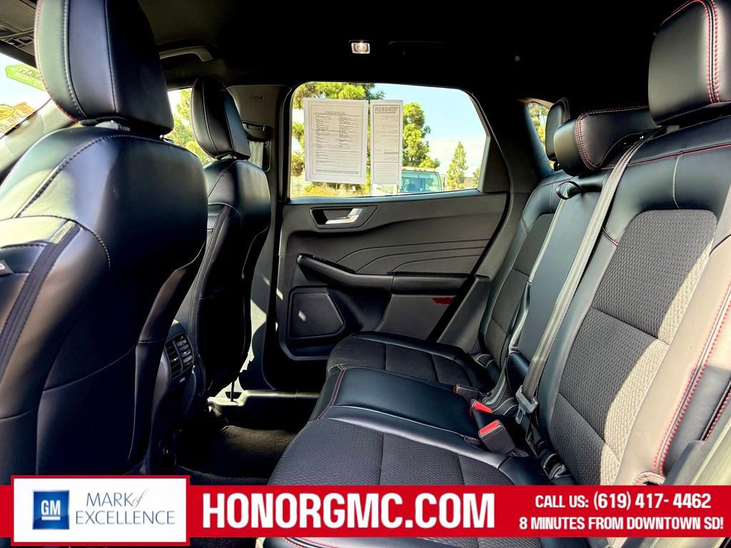 Used 2024 Ford Escape ST-Line image 17