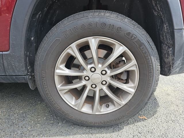 Used 2019 Jeep Cherokee Latitude Plus w/ Cold Weather Group image 11