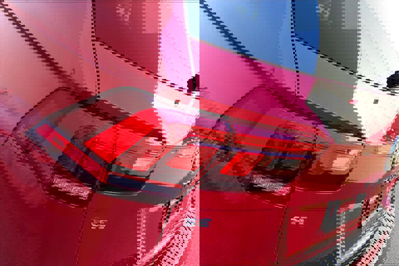 Used 2024 Volkswagen Tiguan SE R-Line image 26