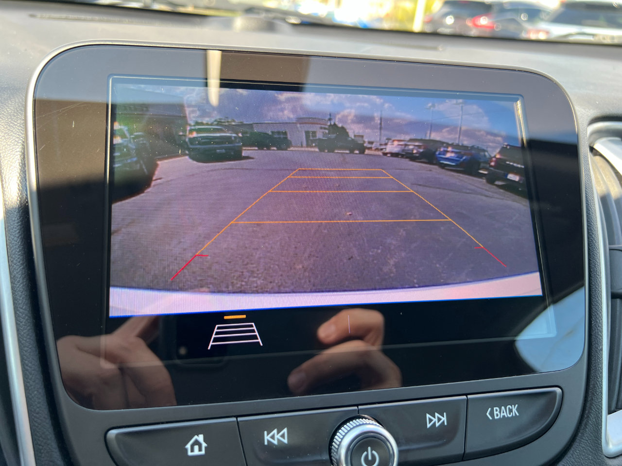 Used 2020 Chevrolet Malibu LS image 37