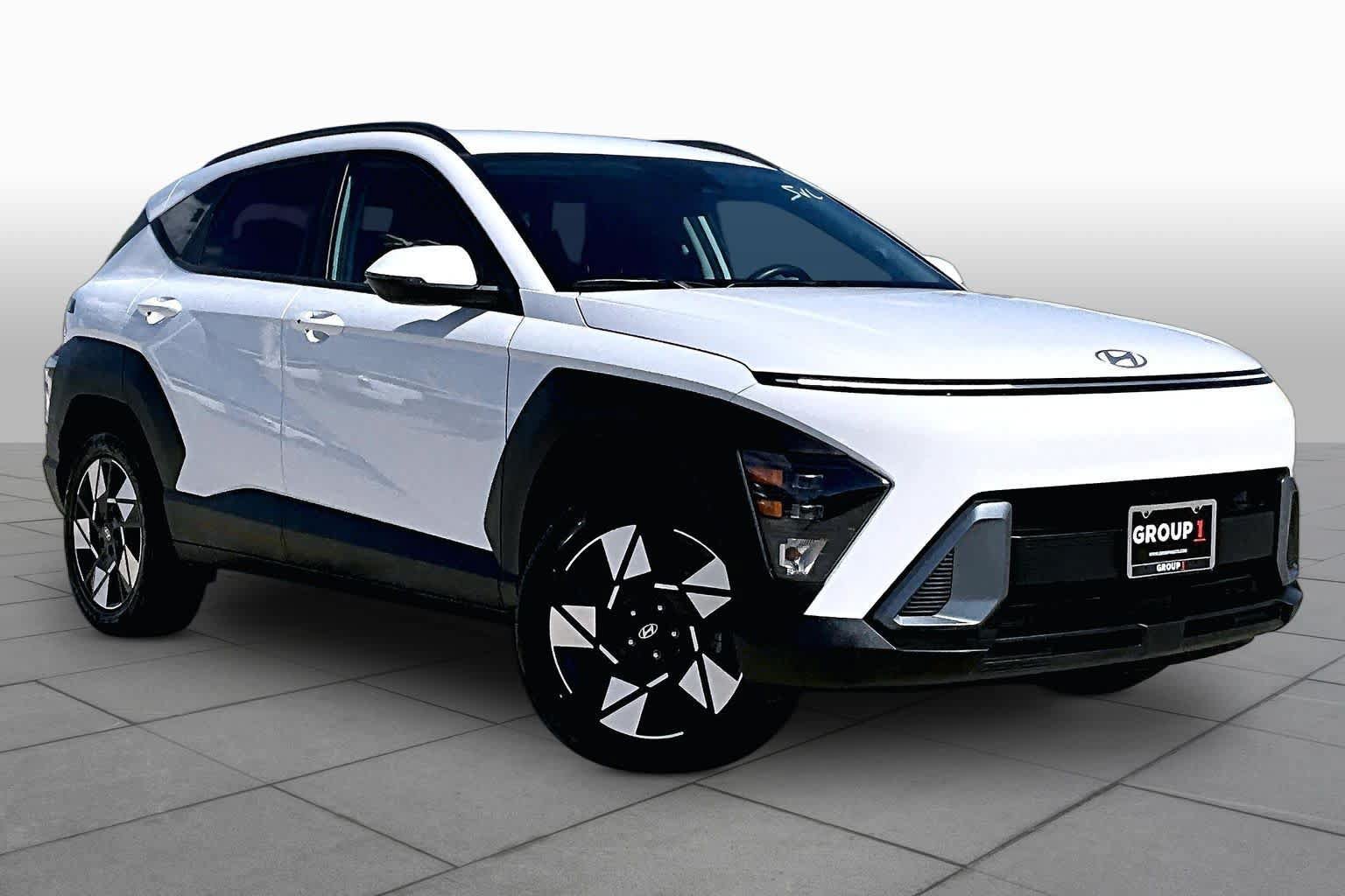 Certified 2025 Hyundai Kona SEL AWD/4WD image 3