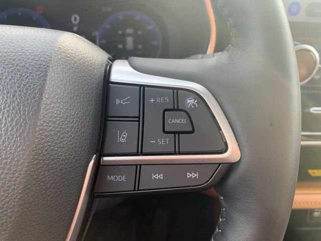 Used 2024 Toyota Highlander Platinum image 25