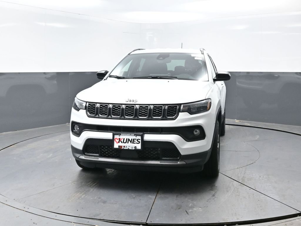 New 2026 Jeep Compass Latitude image 4