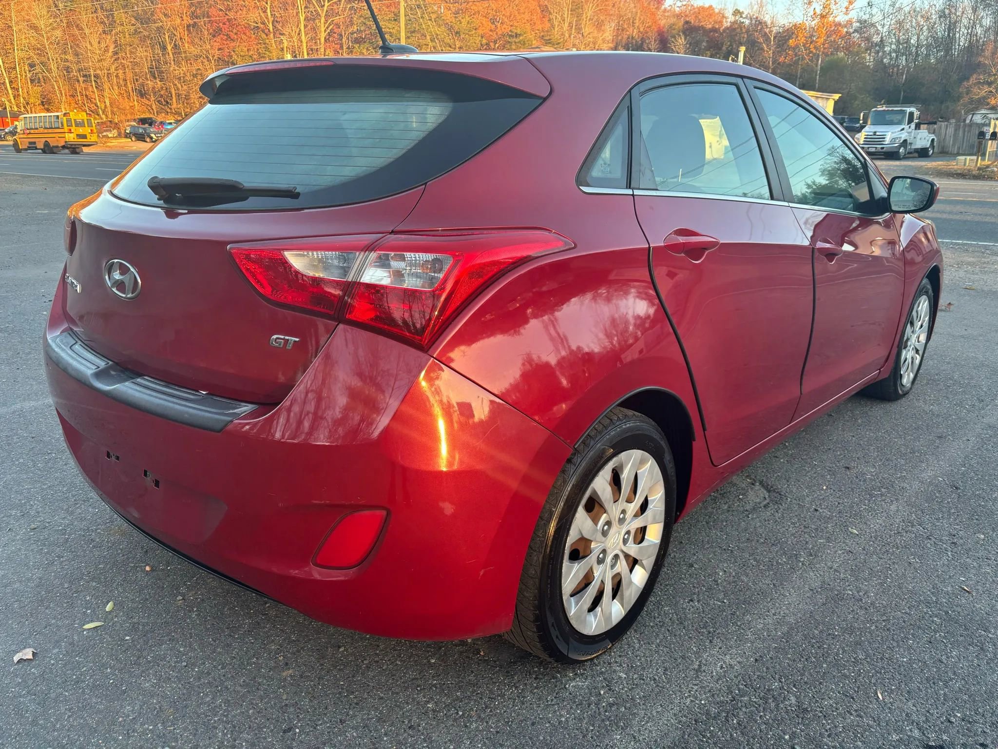 Used 2016 Hyundai Elantra GT image 9