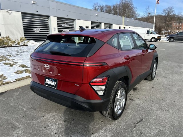 Used 2024 Hyundai Kona SE image 8