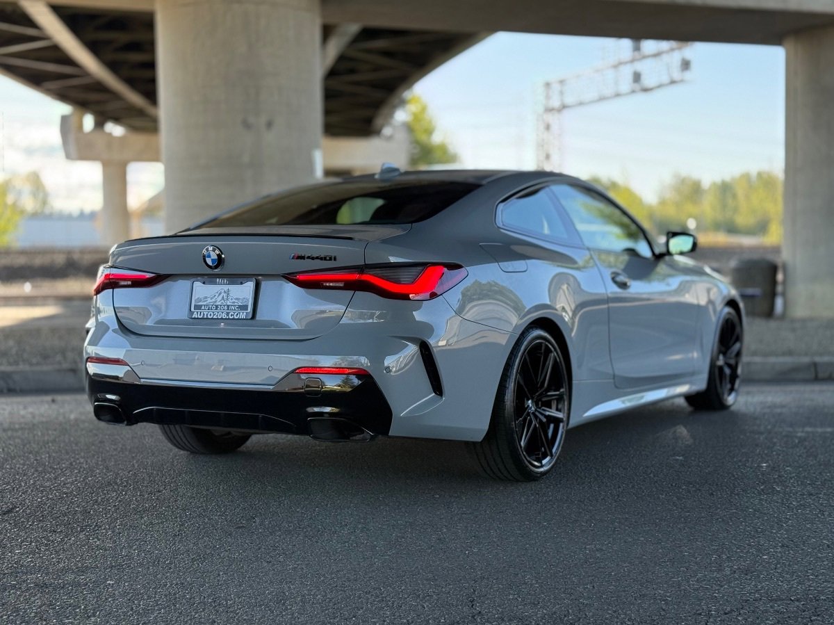 Used 2023 BMW M440i Coupe w/ Premium Package RWD image 2