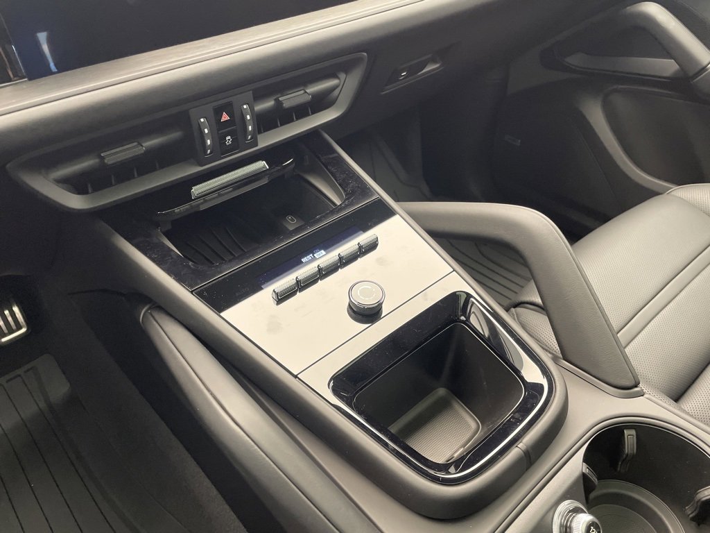 New 2026 Porsche Cayenne GTS image 22