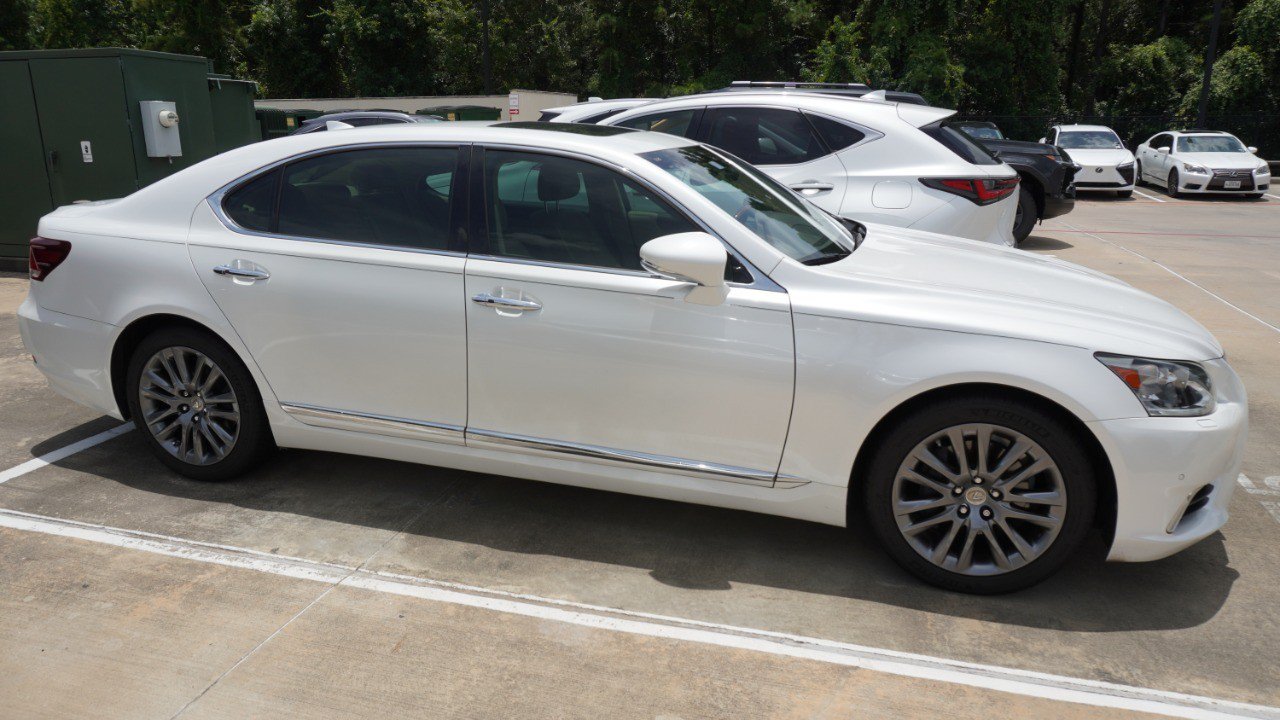 Used 2016 Lexus LS 460 L RWD image 4