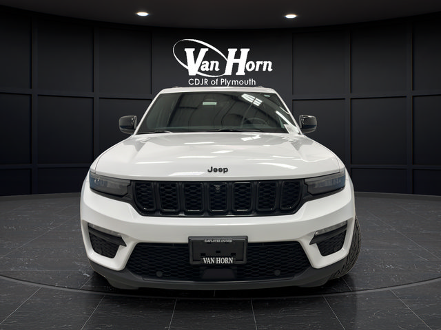 Certified 2024 Jeep Grand Cherokee Limited w/ Luxury Tech Group II AWD/4WD image 2