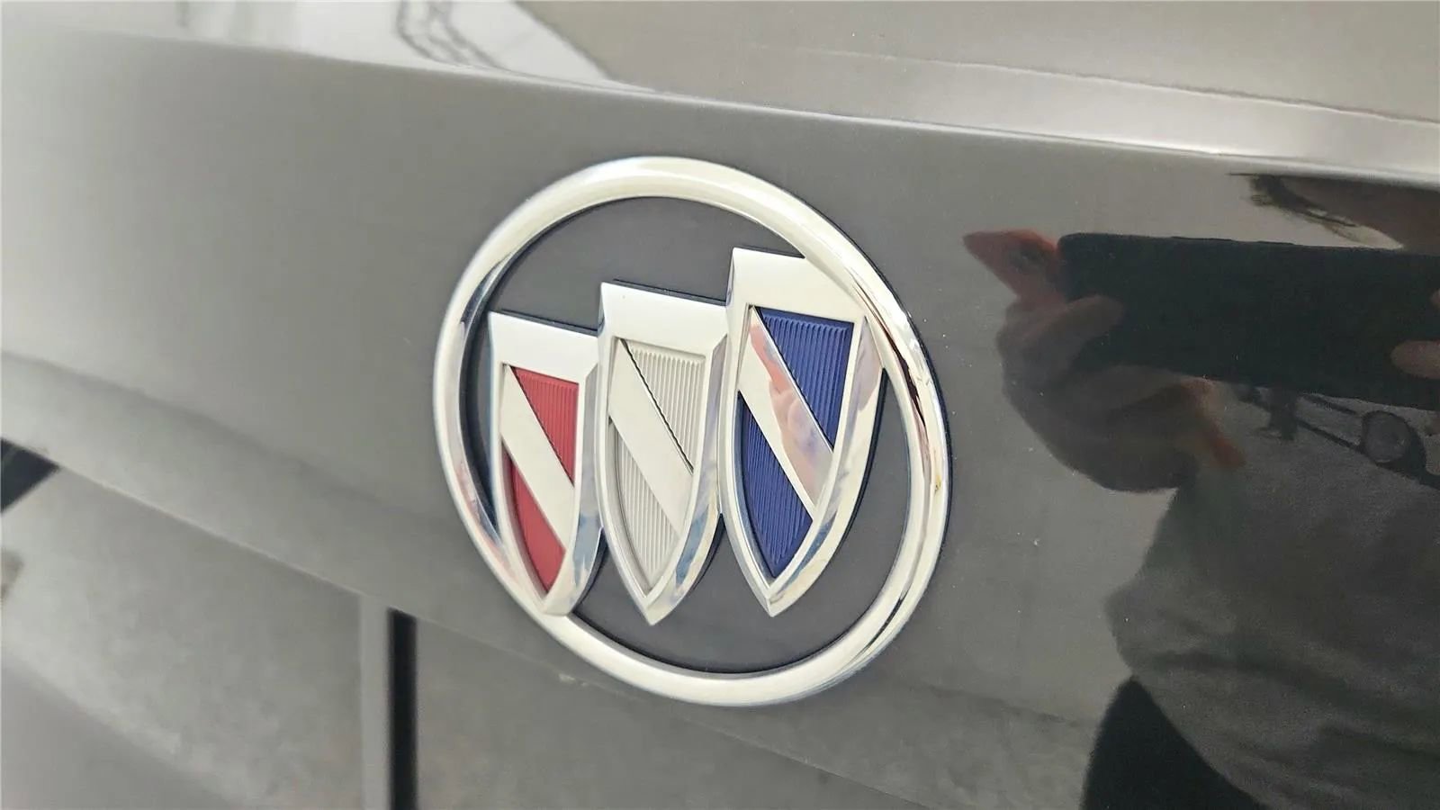 Used 2023 Buick Envision Preferred image 16