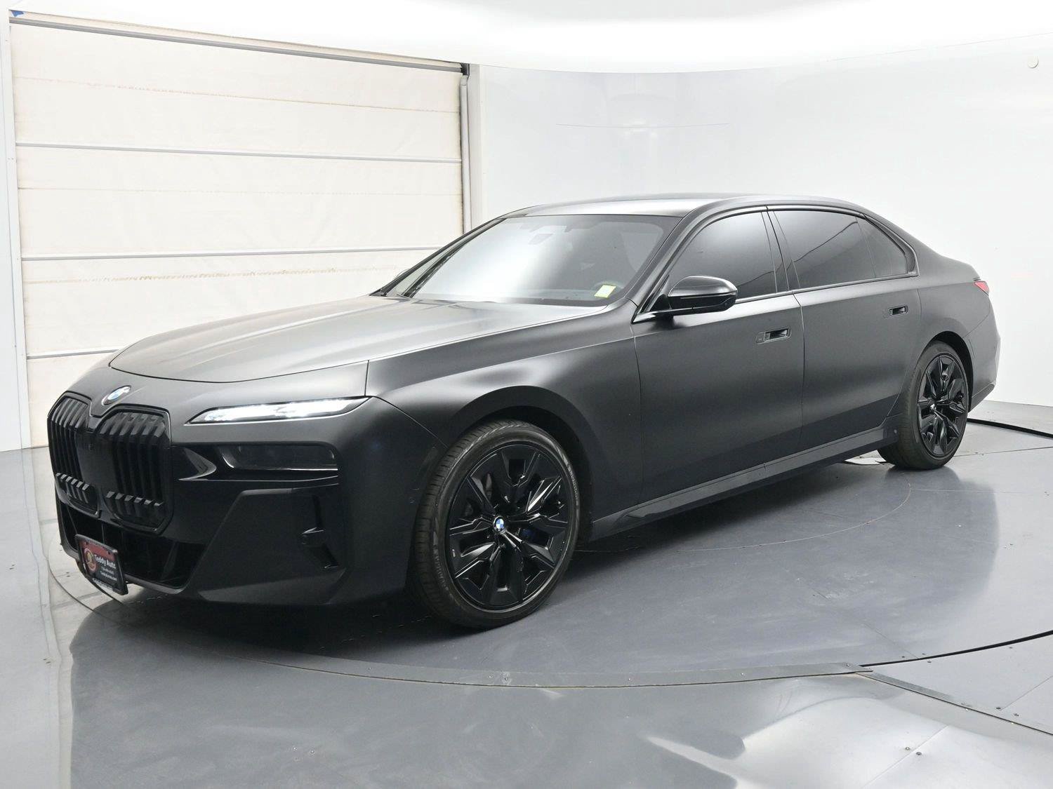 Used 2023 BMW 760i xDrive w/ Executive Package