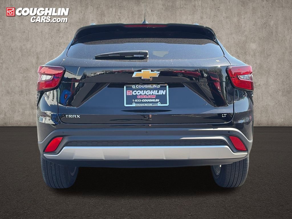 New 2026 Chevrolet Trax LT w/ Driver Confidence Package FWD image 4