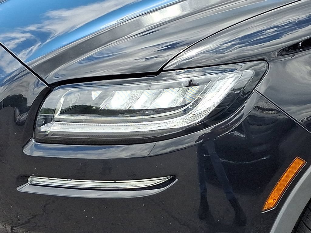 Certified 2023 Lincoln Nautilus Reserve AWD/4WD image 9
