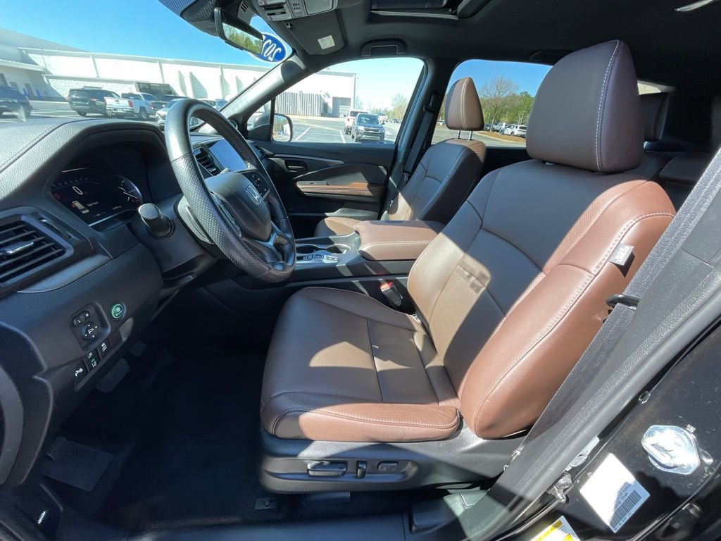Certified 2025 Honda Passport EX-L image 27