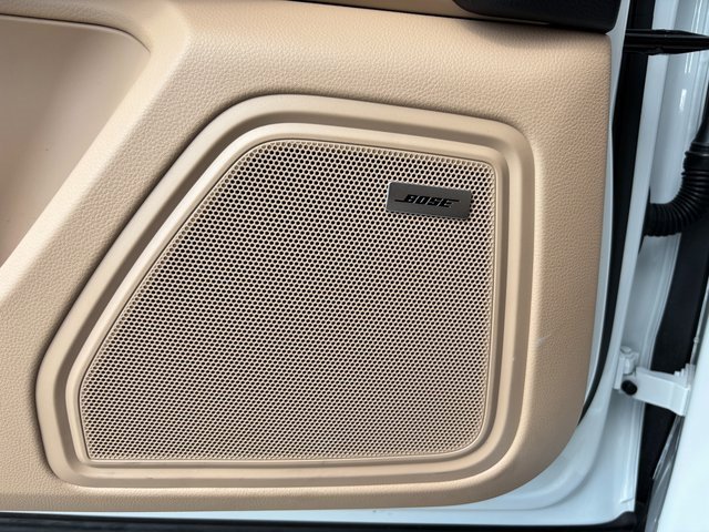 Certified 2025 Porsche Macan image 21