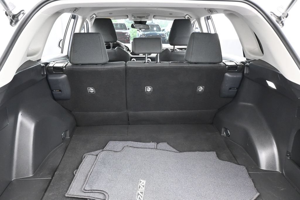 Used 2025 Toyota RAV4 LE AWD/4WD image 35