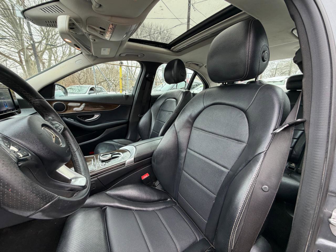 Used 2018 Mercedes-Benz C 300 4MATIC Sedan image 18