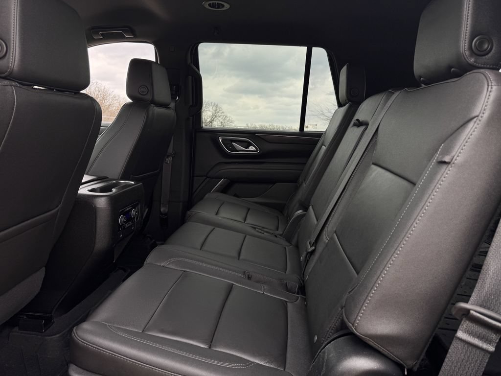 Used 2023 Chevrolet Tahoe Z71 w/ Z71 Off-Road Package AWD/4WD image 28