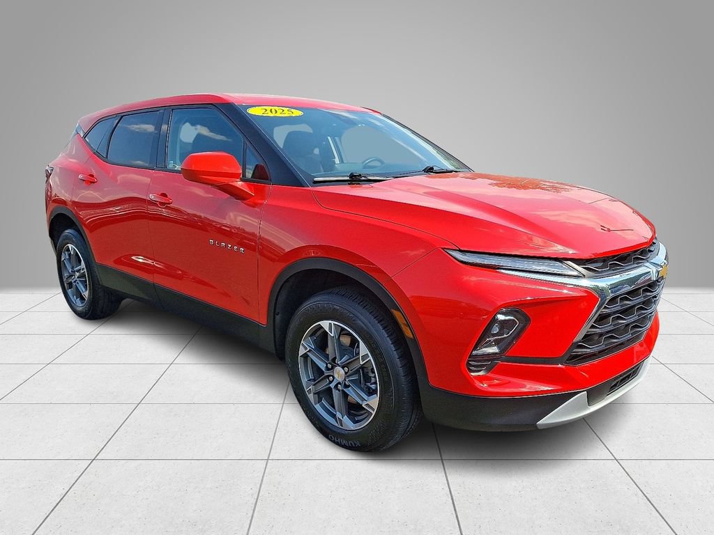 Used 2025 Chevrolet Blazer LT AWD/4WD image 5