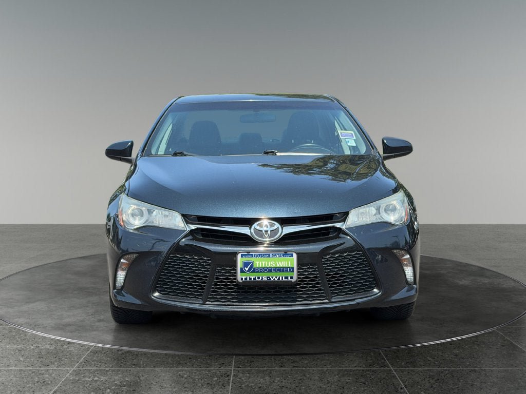Used 2016 Toyota Camry SE FWD image 2