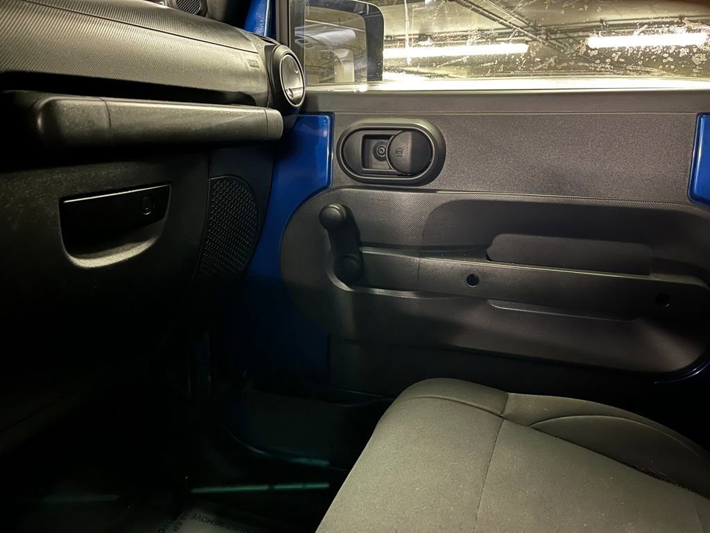 Used 2009 Jeep Wrangler Unlimited X RWD image 20