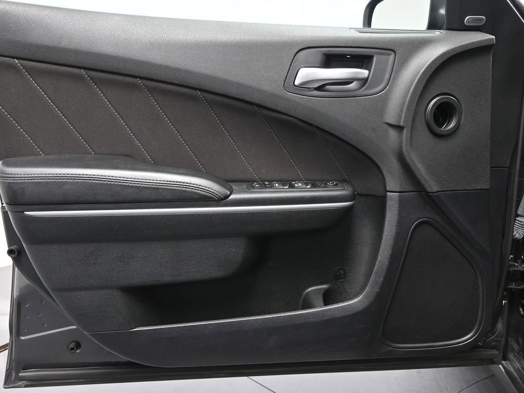 Used 2023 Dodge Charger SXT image 30