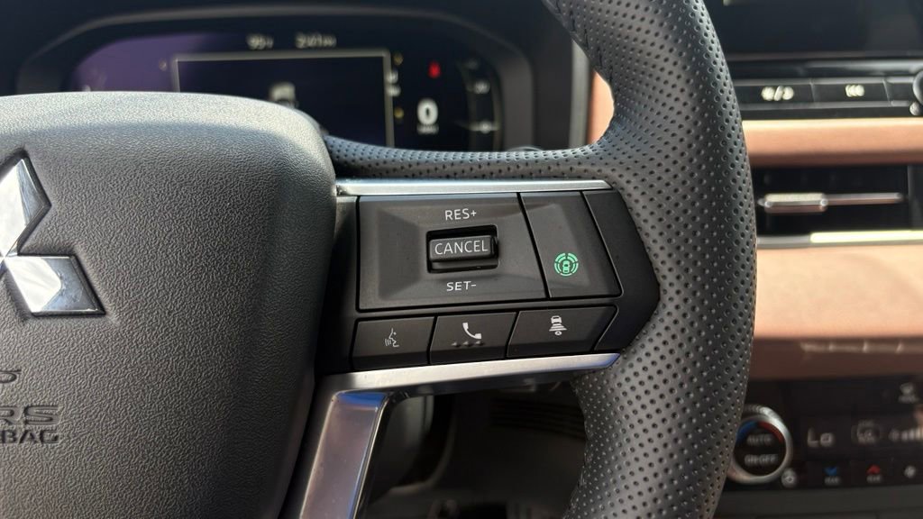 Used 2025 Mitsubishi Outlander SEL FWD image 28