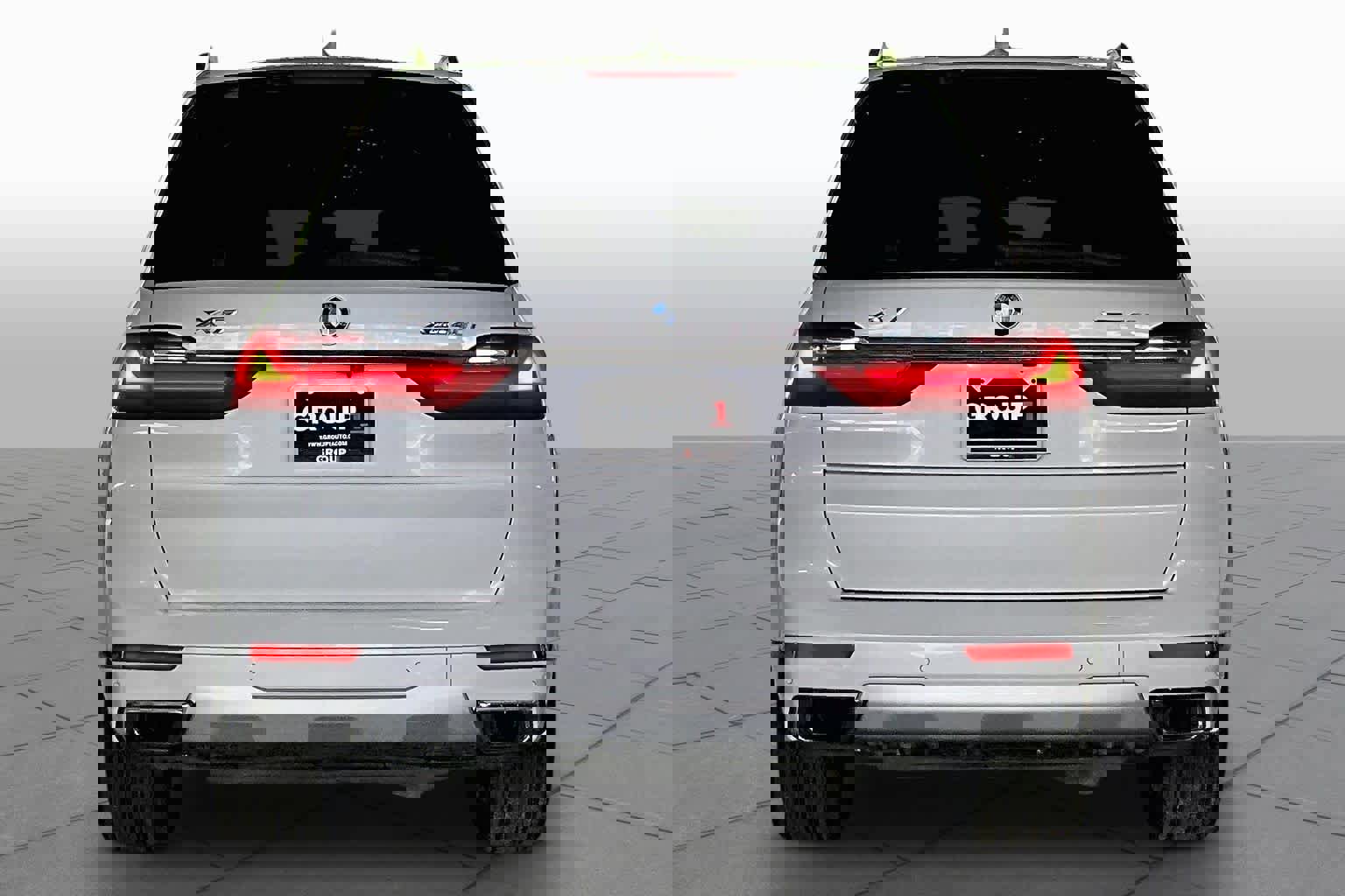 Used 2022 BMW X7 xDrive40i w/ Premium Package AWD/4WD image 4