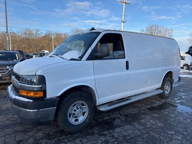 Used 2022 Chevrolet Express 2500 w/ Driver Convenience Package image 3
