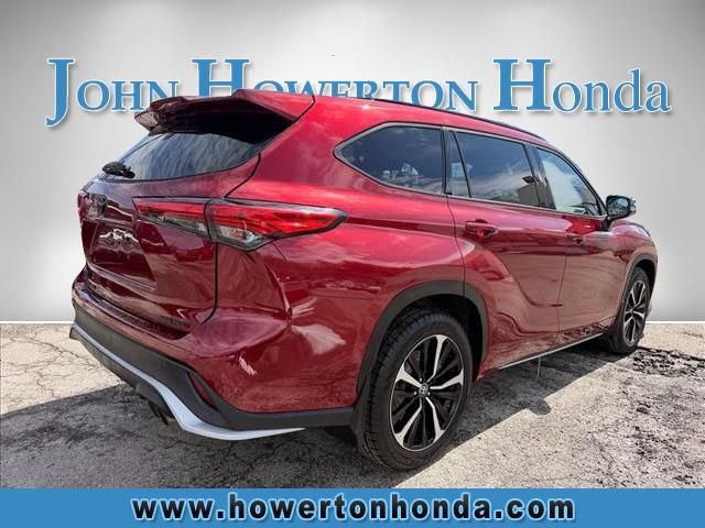 Used 2022 Toyota Highlander XSE image 4