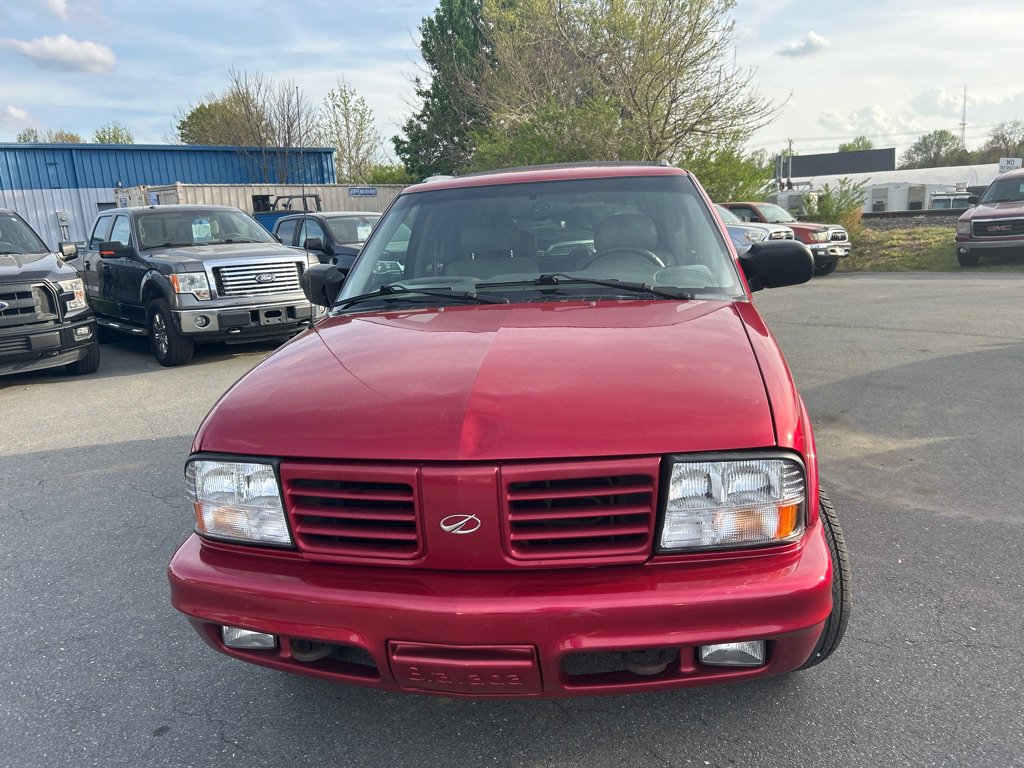Used 2000 Oldsmobile Bravada AWD w/ Convenience Pkg I image 2