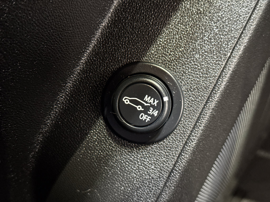 Used 2023 Chevrolet Equinox LT image 34