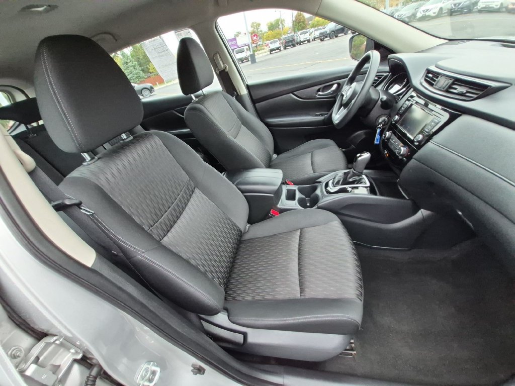 Used 2018 Nissan Rogue S AWD/4WD image 25