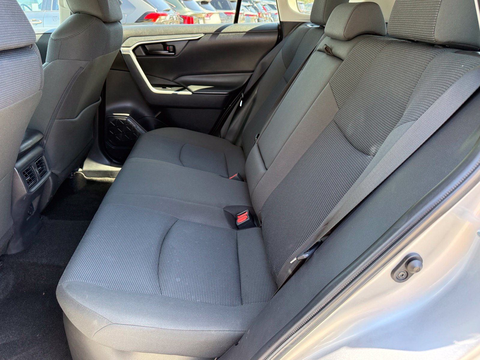 Used 2025 Toyota RAV4 LE AWD/4WD image 30