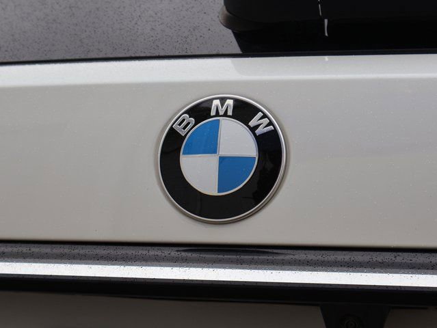 Used 2024 BMW X7 xDrive40i w/ Climate Comfort Package image 10