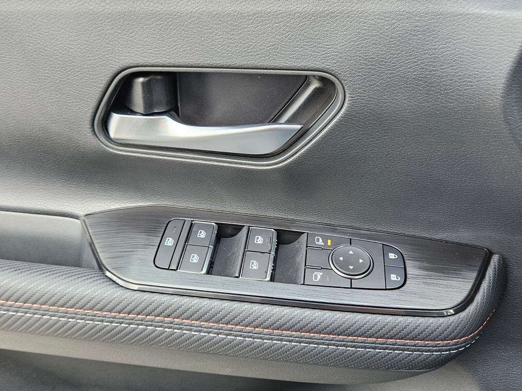 New 2026 Nissan Kicks SR w/ Cold Weather Package image 29