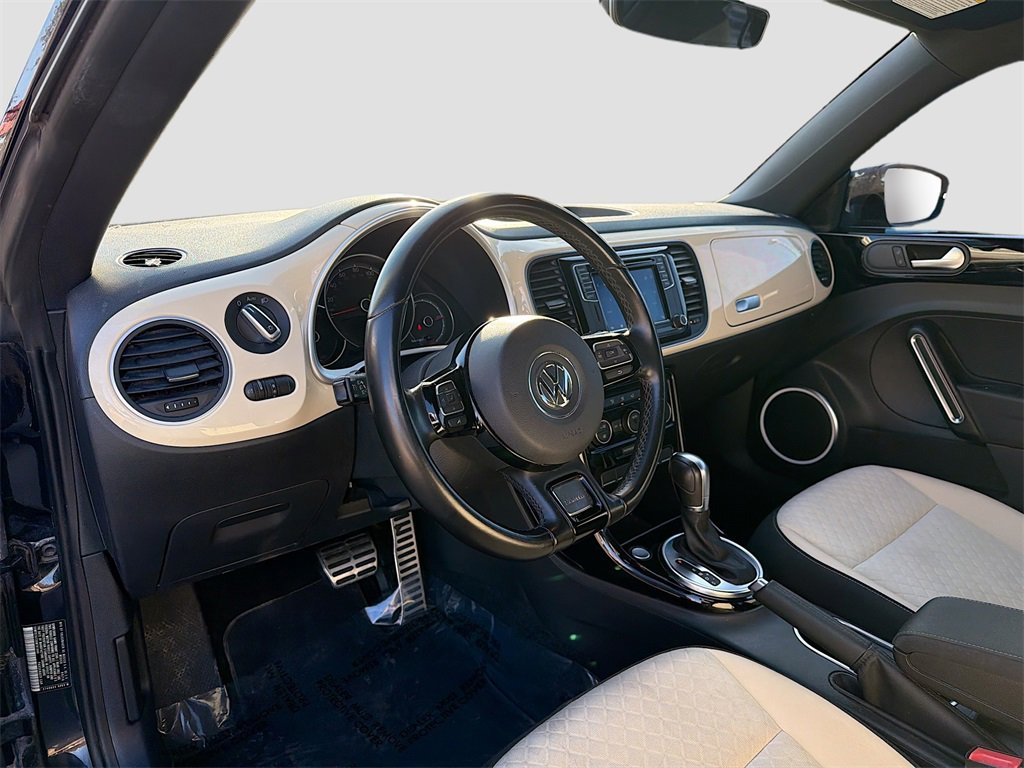 Used 2019 Volkswagen Beetle 2.0T SE image 9