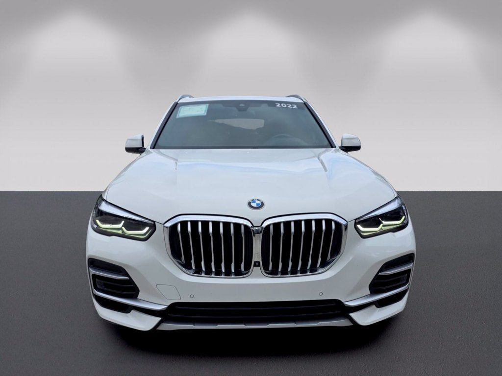 Used 2022 BMW X5 sDrive40i w/ Premium Package RWD image 2