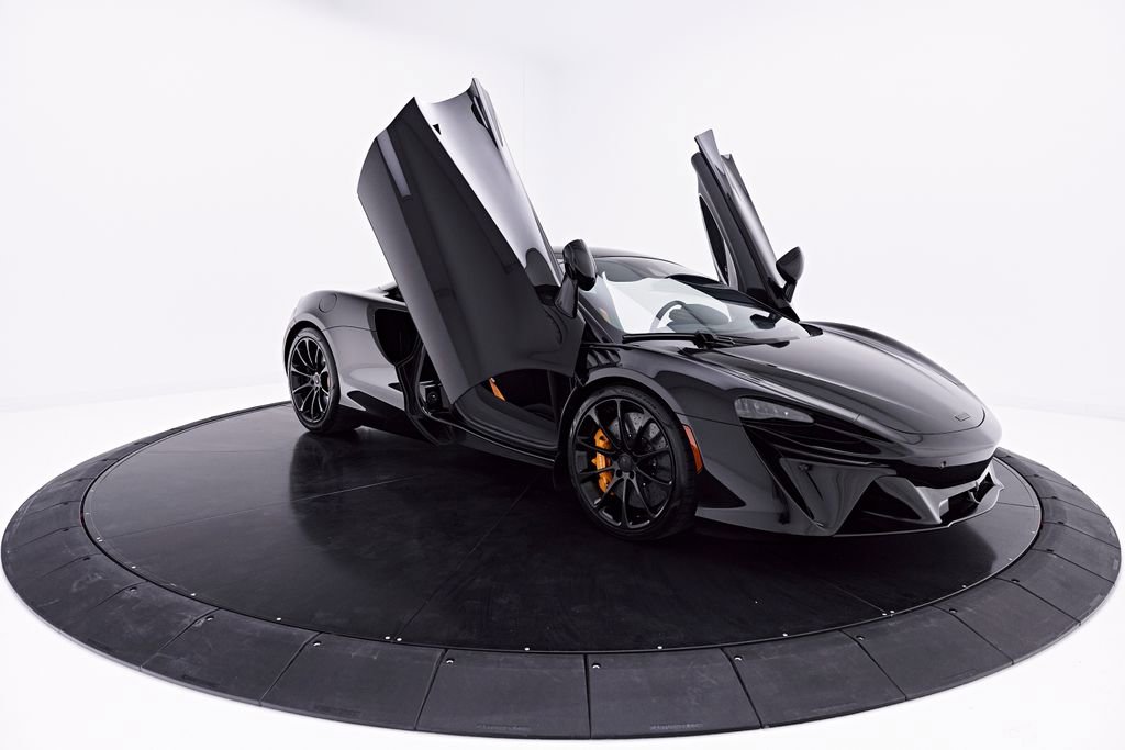 Used 2026 McLaren Artura RWD image 28