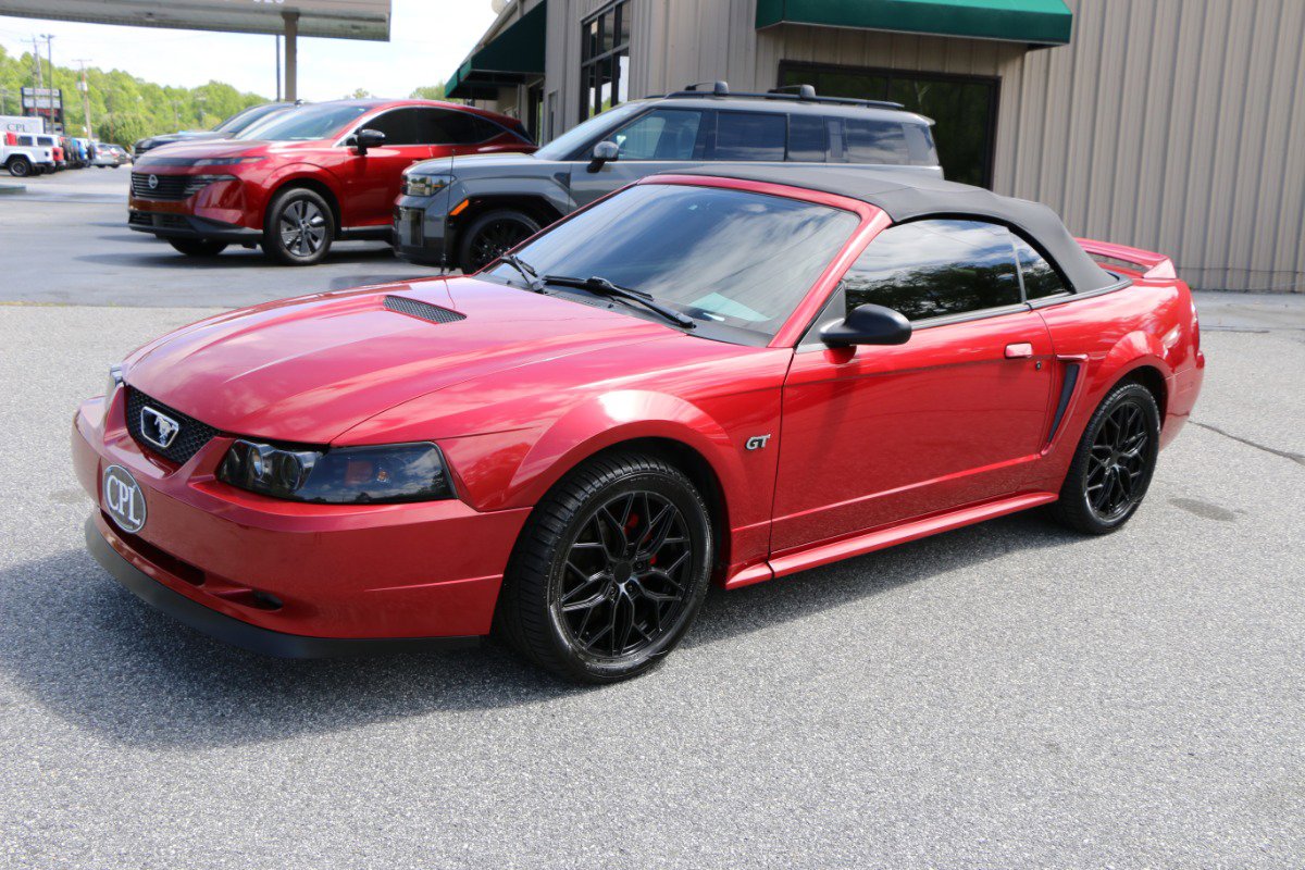 Used 2000 Ford Mustang GT RWD image 1