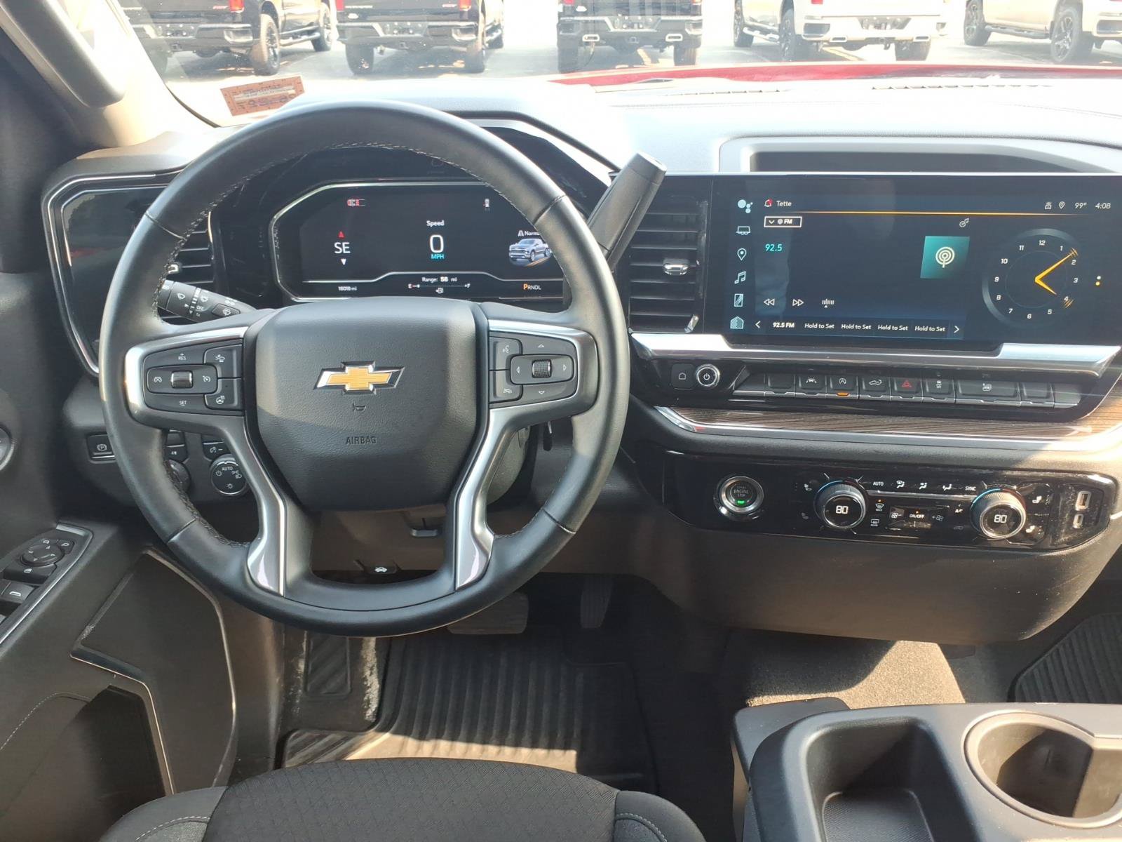 Used 2024 Chevrolet Silverado 1500 LT AWD/4WD image 9