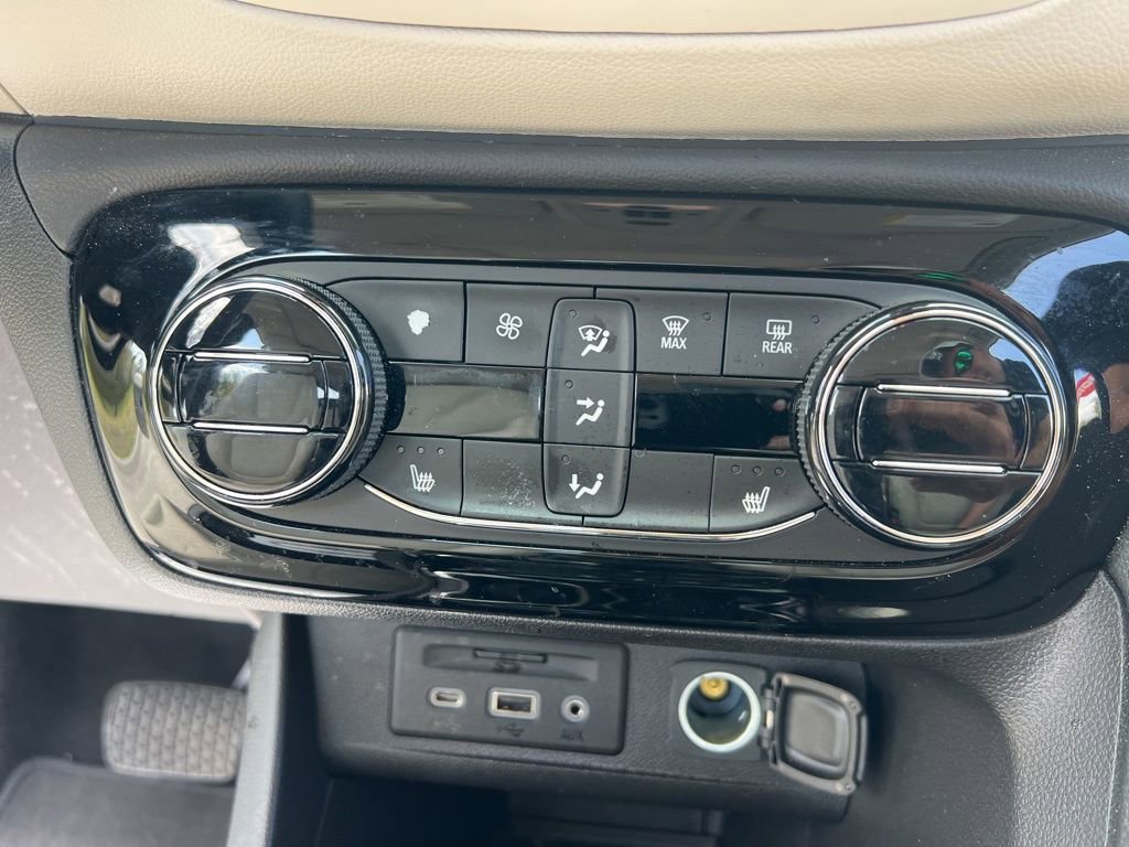 Used 2022 Buick Encore GX Essence w/ Advanced Technology Package image 46