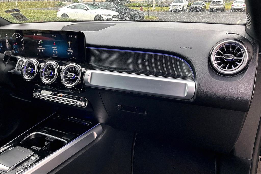 Certified 2022 Mercedes-Benz GLB 250 4MATIC image 16
