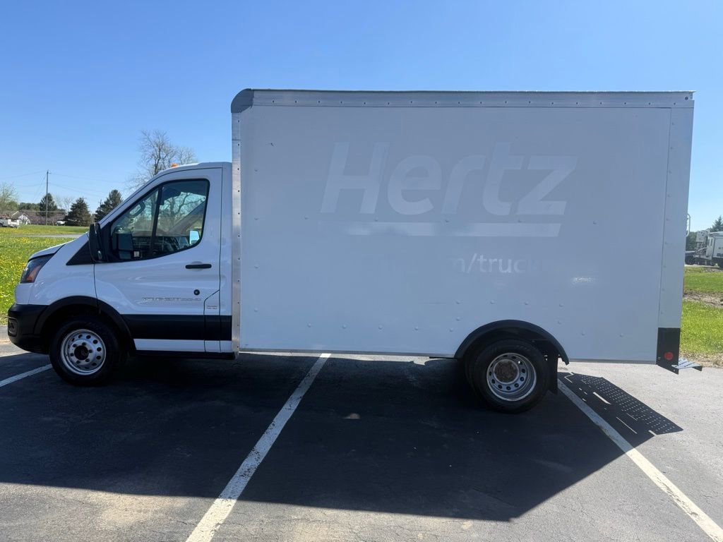 Used 2022 Ford Transit 350 DRW RWD image 6