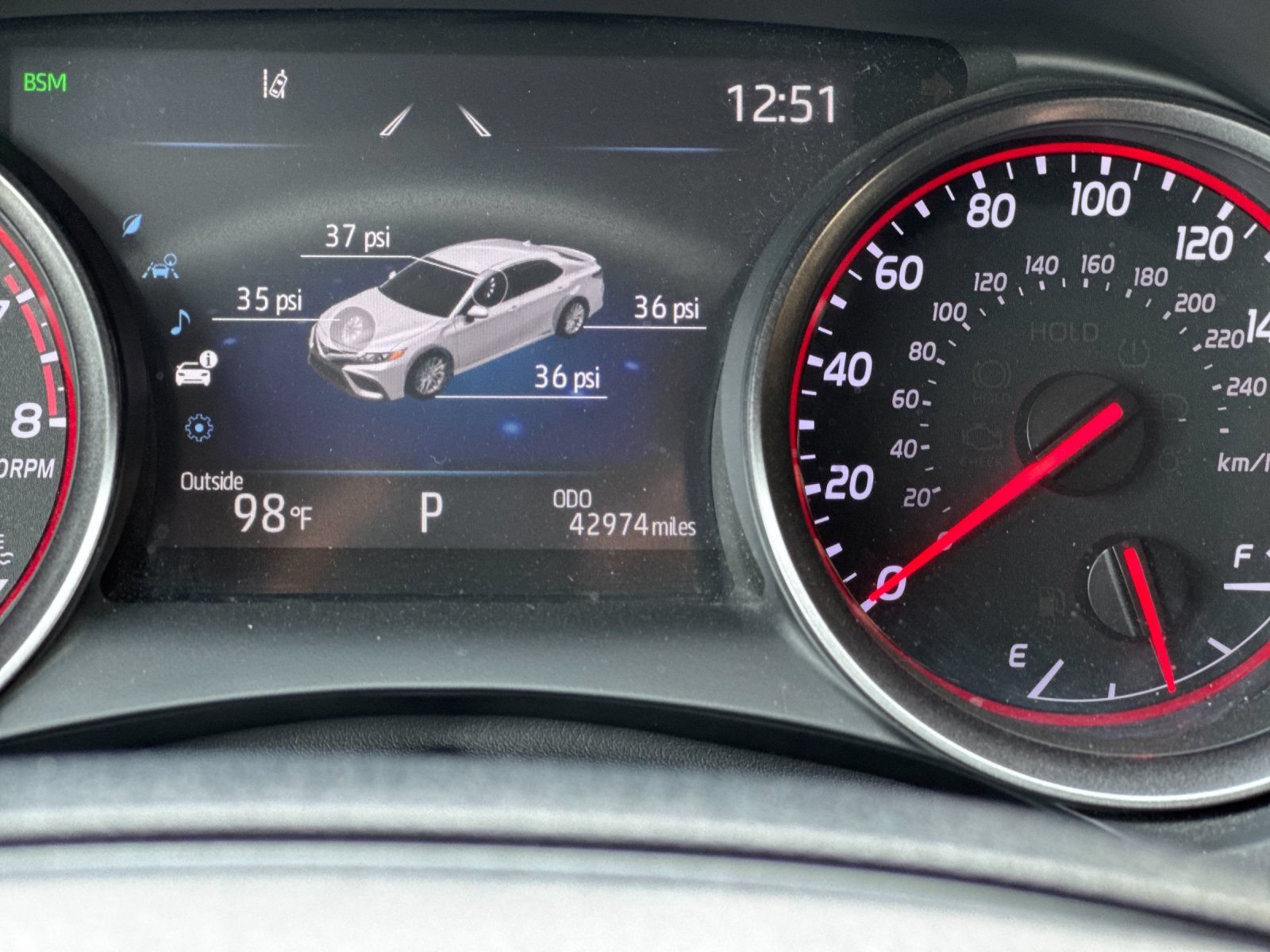 Used 2022 Toyota Camry XSE FWD image 25