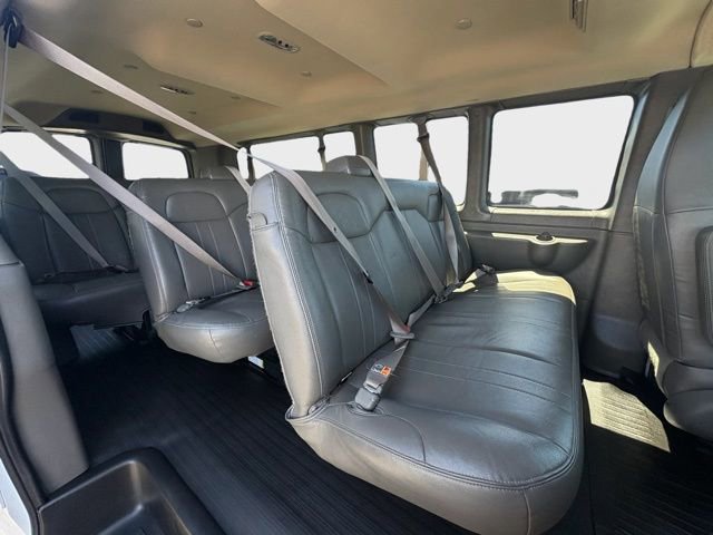 Used 2024 Chevrolet Express 3500 LS w/ Chrome Appearance Package RWD image 15