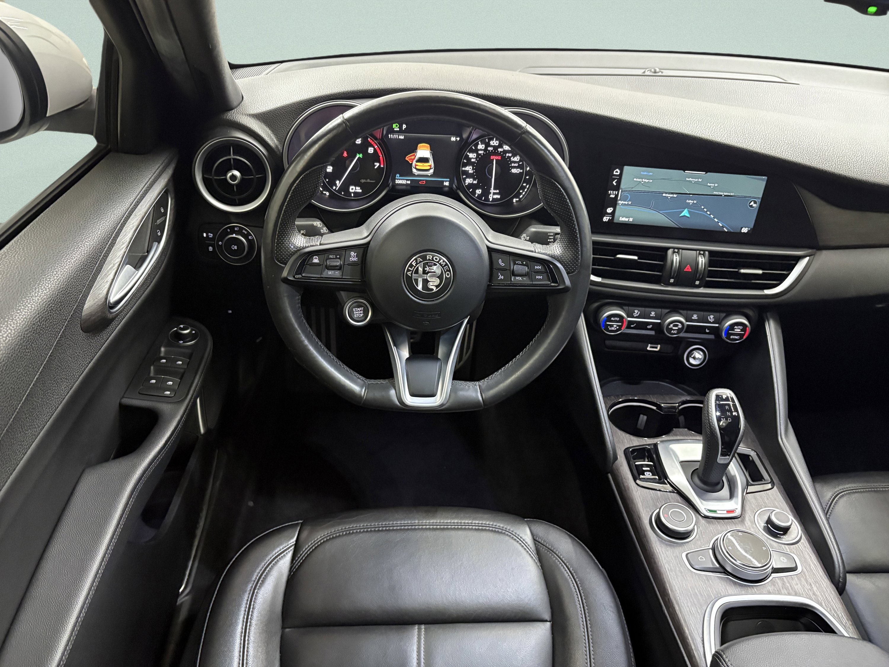 Used 2022 Alfa Romeo Giulia Ti image 7