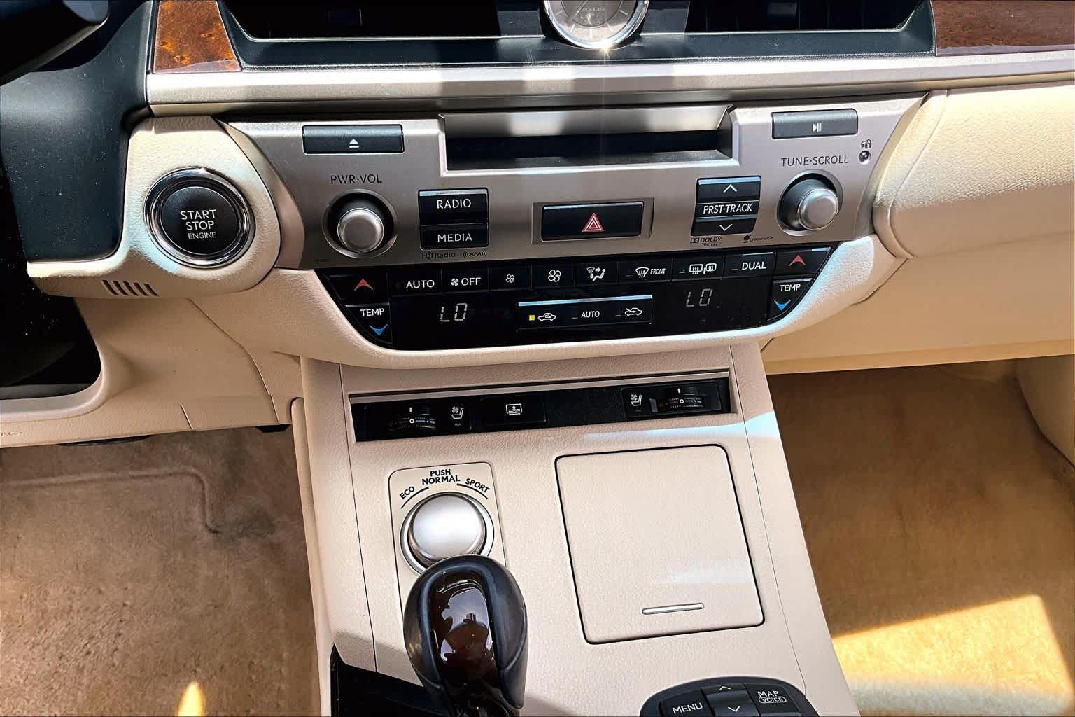Used 2014 Lexus ES 350 w/ Luxury Package FWD image 31