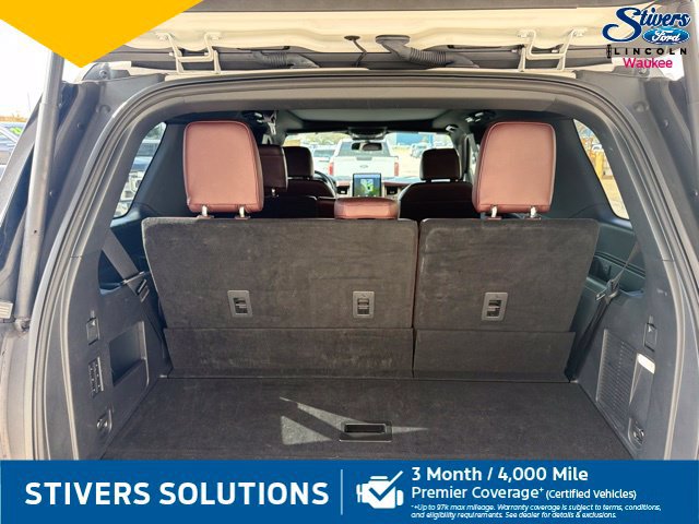 Used 2023 Ford Expedition Limited AWD/4WD image 9